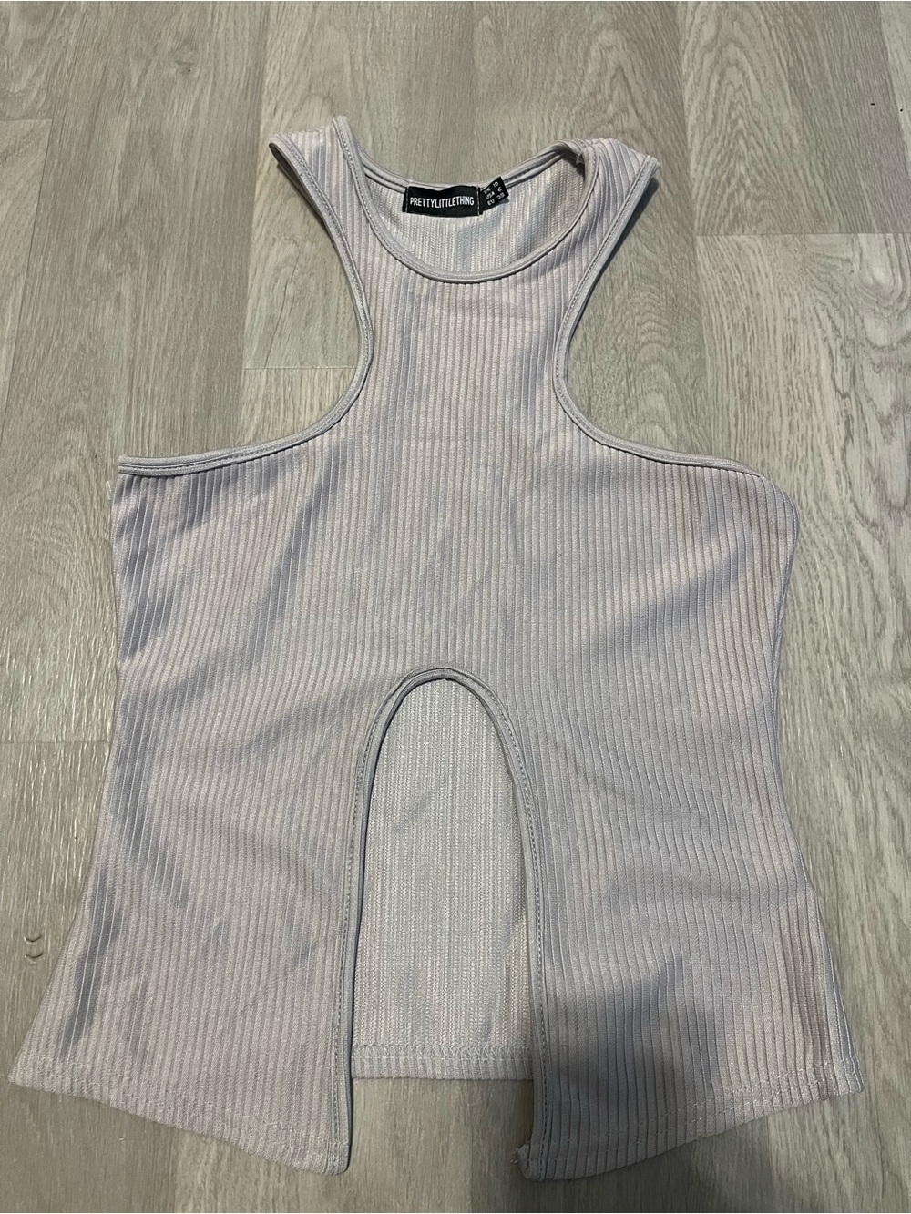 PrettyLittleThing Silver Gray Ribbed Cutout Racerback Tank - Picture 3 of 4